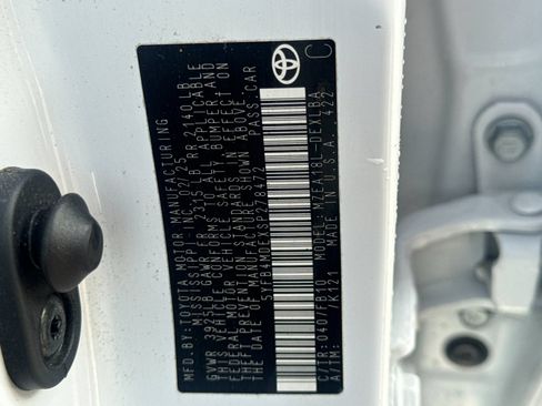 Used 2025 Toyota Corolla LE FWD image 30
