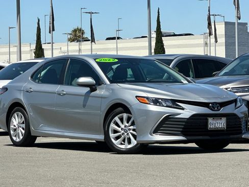 Used 2022 Toyota Camry LE AWD/4WD image 2