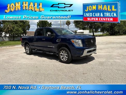 Used 2023 Nissan Titan SV w/ SV Convenience Package AWD/4WD image 17