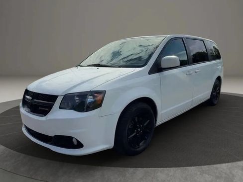 Used 2019 Dodge Grand Caravan GT FWD image 4