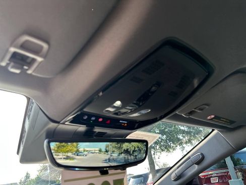 Certified 2025 Cadillac Optiq Sport 1 w/ LPO, Floor Liner Package AWD/4WD image 29