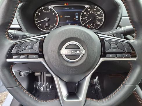 Used 2024 Nissan Altima 2.5 SR FWD image 9