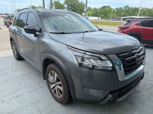 Used 2022 Nissan Pathfinder SL image 7