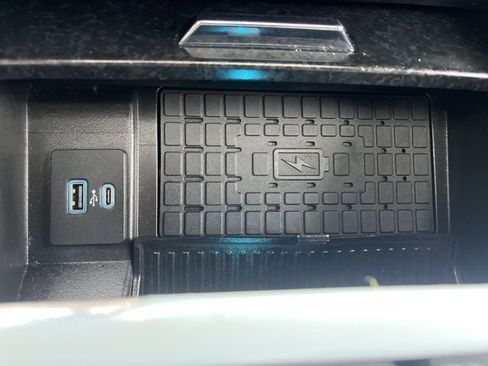 Used 2022 Ford Expedition Max Limited AWD/4WD image 32