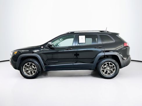 Used 2021 Jeep Cherokee Trailhawk image 4