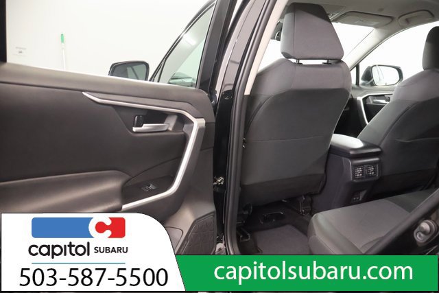 Used 2025 Toyota RAV4 XLE AWD/4WD image 24