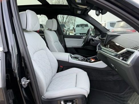 Used 2025 BMW X5 xDrive40i w/ Premium Enhanced Package image 21