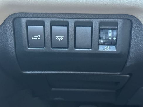 Used 2024 Subaru Ascent Limited w/ Technology Package image 33