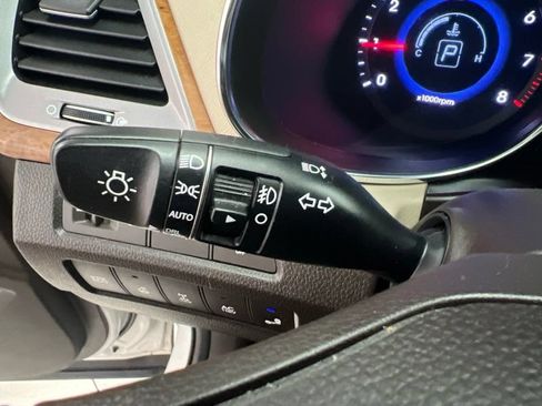 Used 2016 Hyundai Santa Fe Limited w/ Option Group 04 AWD/4WD image 23