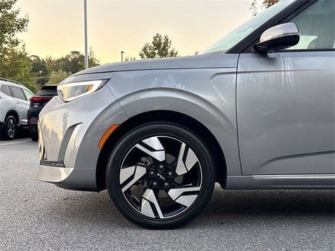 Used 2025 Kia Soul GT-Line w/ GT-Line Technology Package image 11
