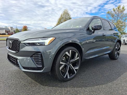 New 2026 Volvo XC60 T8 Ultra AWD/4WD image 2