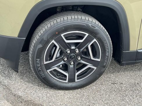 New 2026 Jeep Cherokee Limited image 8