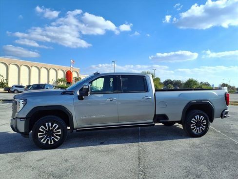 Used 2024 GMC Sierra 2500 Denali Ultimate image 4