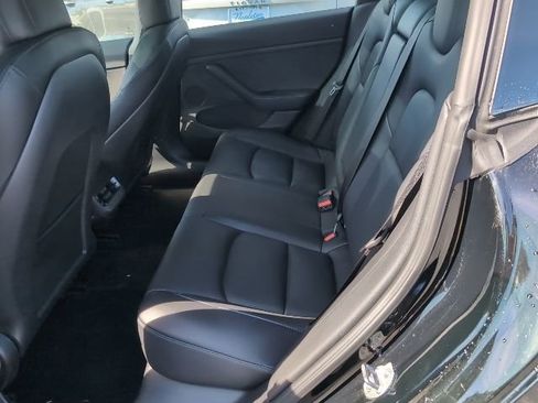 Used 2023 Tesla Model 3 Standard Range image 21