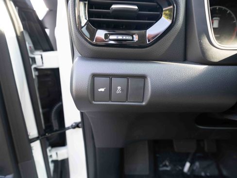 New 2025 Honda Pilot Touring image 11