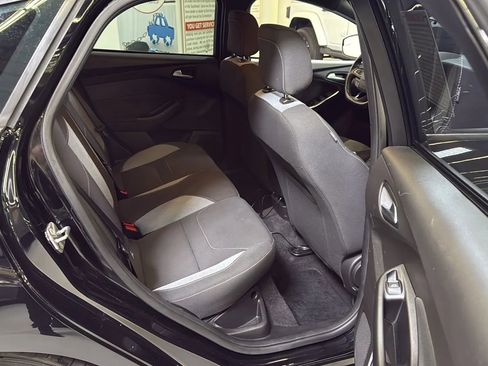 Used 2018 Ford Focus ST image 19