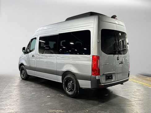 Used 2025 Mercedes-Benz Sprinter 2500 image 5