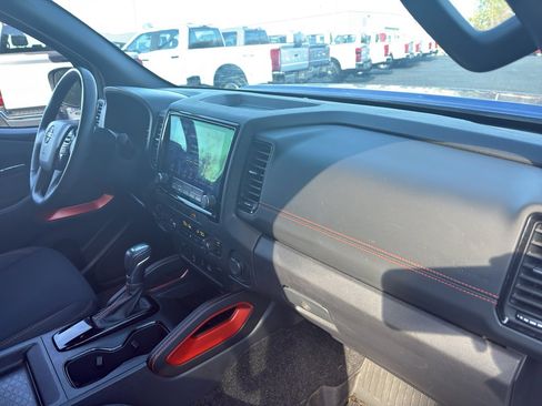 Used 2024 Nissan Frontier PRO-4X w/ Technology Package image 22