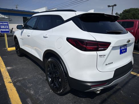 Used 2023 Chevrolet Blazer LT w/ Sound & Technology Package image 3