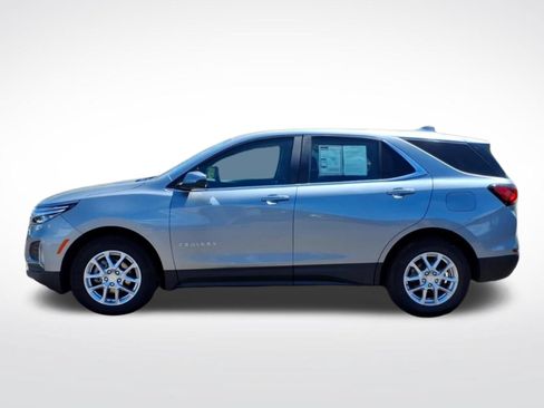 Used 2024 Chevrolet Equinox LT FWD image 2