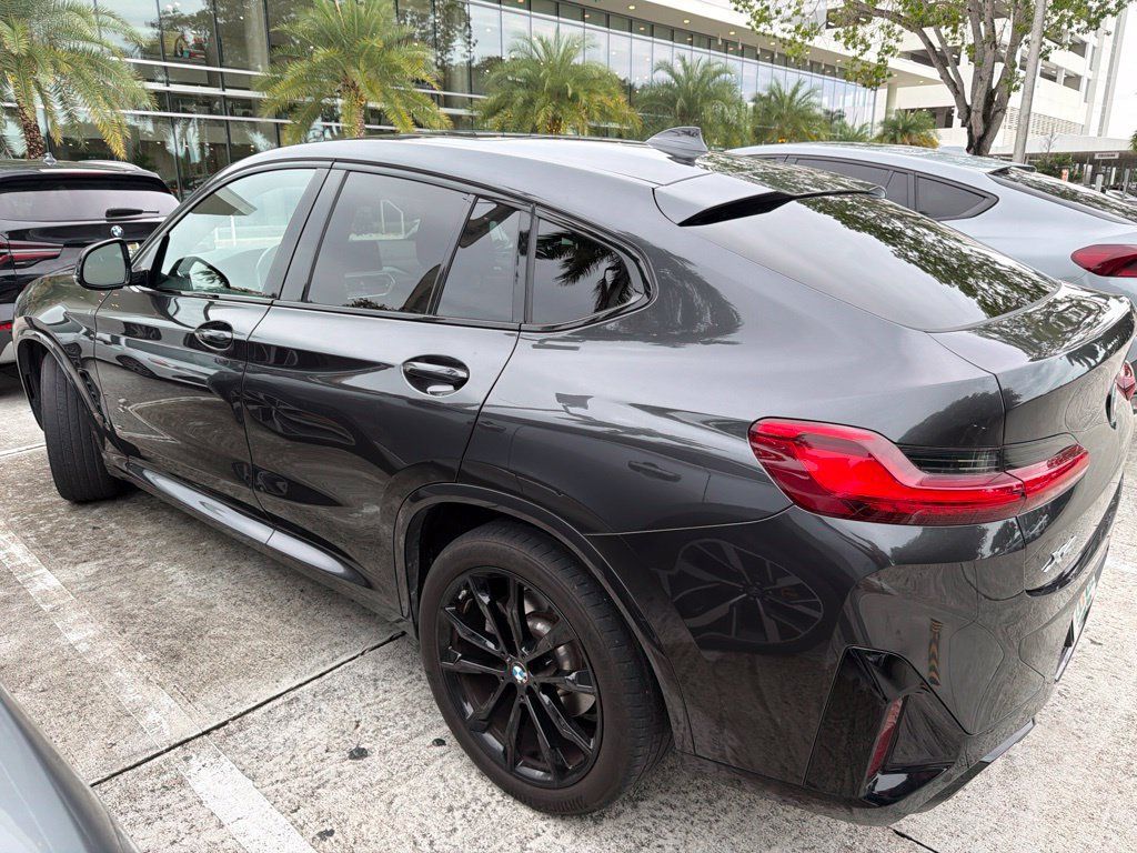 Certified 2024 BMW X4 xDrive30i w/ M Sport Package AWD/4WD image 2