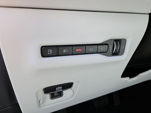 New 2026 Jeep Cherokee Limited image 22