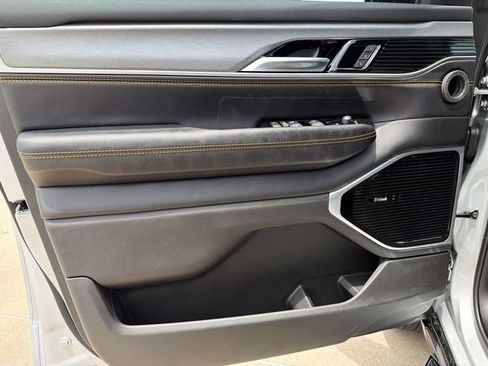 New 2026 Jeep Grand Wagoneer 4WD image 14