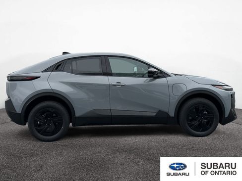 New 2026 Subaru Uncharted Premium FWD image 6