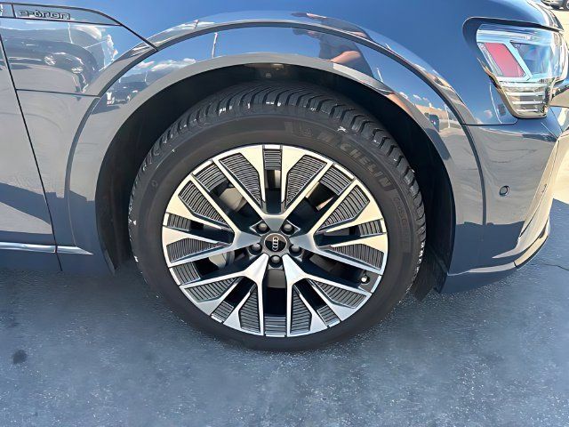 Used 2024 Audi Q8 e-tron Premium Plus AWD/4WD image 11