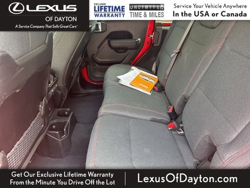 Used 2024 Jeep Wrangler Rubicon image 29