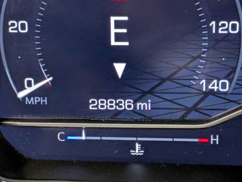 Used 2024 GMC Sierra 1500 Elevation w/ Preferred Package image 17