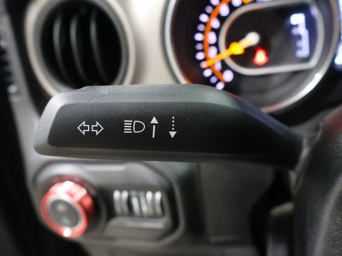 Used 2021 Jeep Gladiator Willys image 34