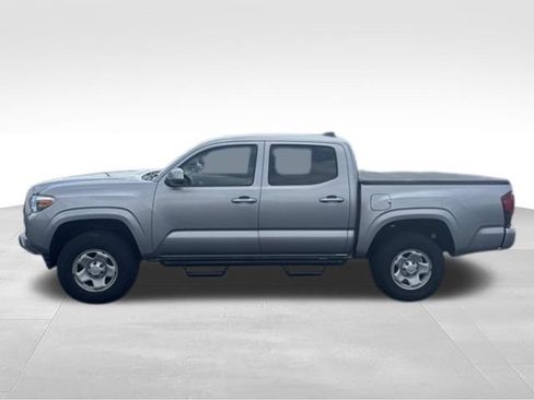 Used 2021 Toyota Tacoma SR AWD/4WD image 5
