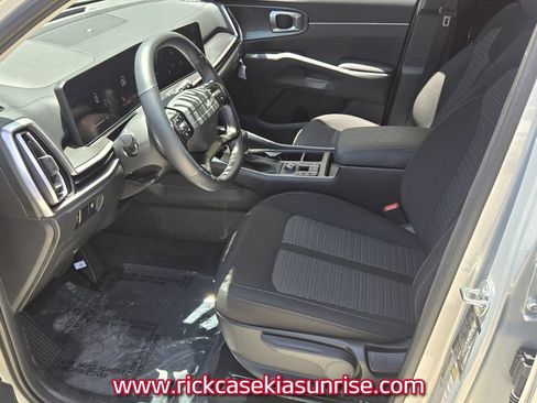 Used 2026 Kia Sorento LX FWD image 10