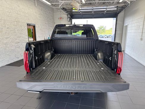 Used 2024 Toyota Tundra Limited AWD/4WD image 10