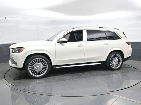 Used 2023 Mercedes-Benz Maybach GLS 600 4MATIC image 10