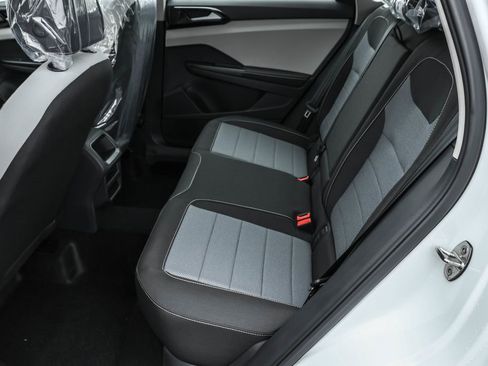 New 2026 Volkswagen Taos S image 31