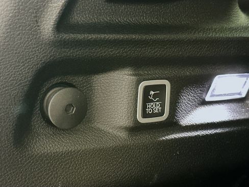 Used 2022 Jeep Grand Cherokee L Limited image 33