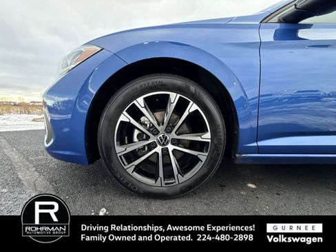 Used 2023 Volkswagen Jetta Sport image 12