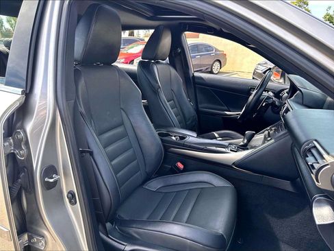 Used 2020 Lexus IS 350 F Sport w/ F Sport Package RWD image 10