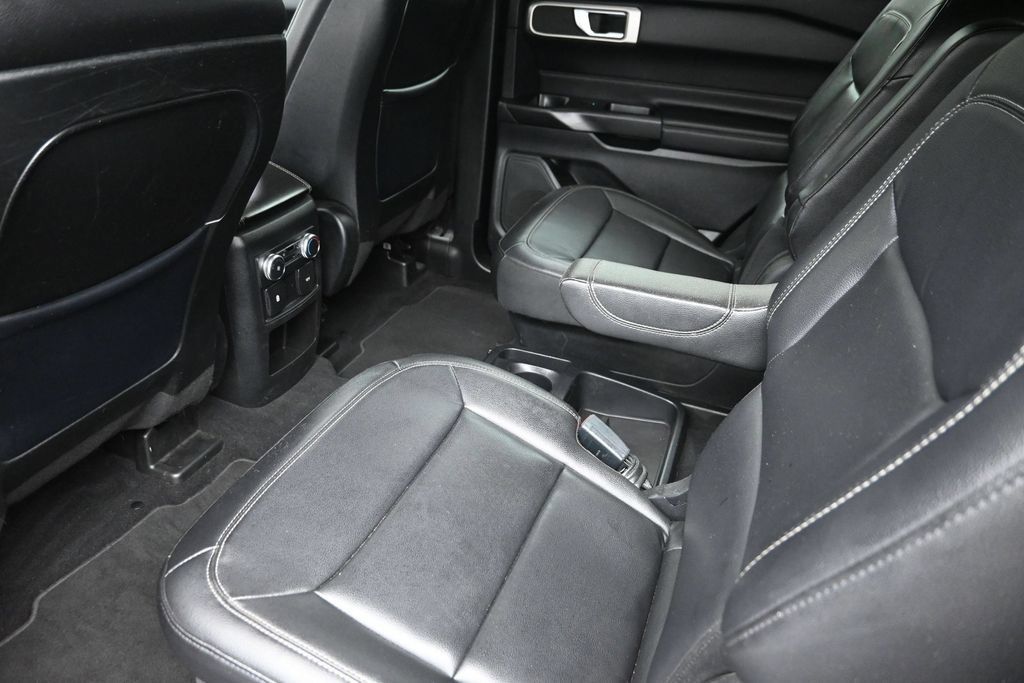 Used 2020 Ford Explorer XLT RWD image 14