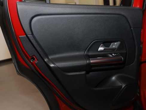 Used 2022 Mercedes-Benz GLA 250 4MATIC image 22