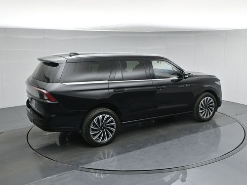 Used 2025 Lincoln Navigator Black Label image 44