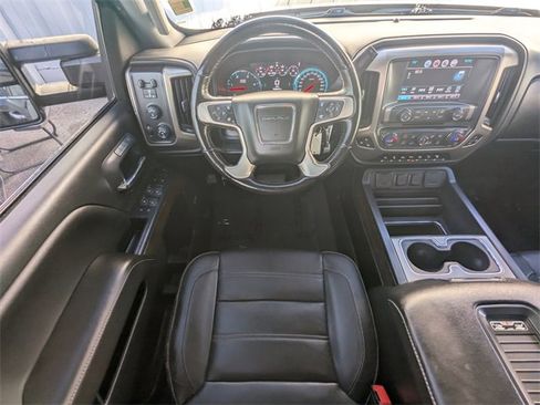 Used 2019 GMC Sierra 3500 Denali w/ Duramax Plus Package image 17