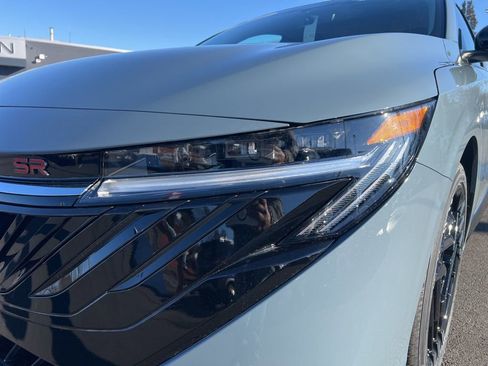 New 2026 Nissan Sentra SR w/ SR Premium Package FWD image 17