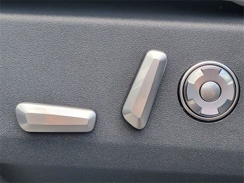 New 2025 Lincoln Navigator Reserve image 5