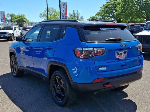 Used 2024 Jeep Compass Trailhawk AWD/4WD image 4
