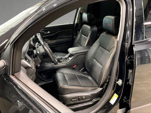 Used 2022 GMC Acadia AT4 w/ Technology Package AWD/4WD image 22