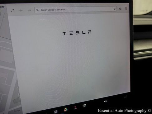 Used 2022 Tesla Model X Plaid image 29