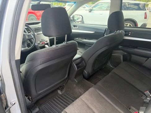 Used 2013 Subaru Outback 2.5i Premium AWD/4WD image 21